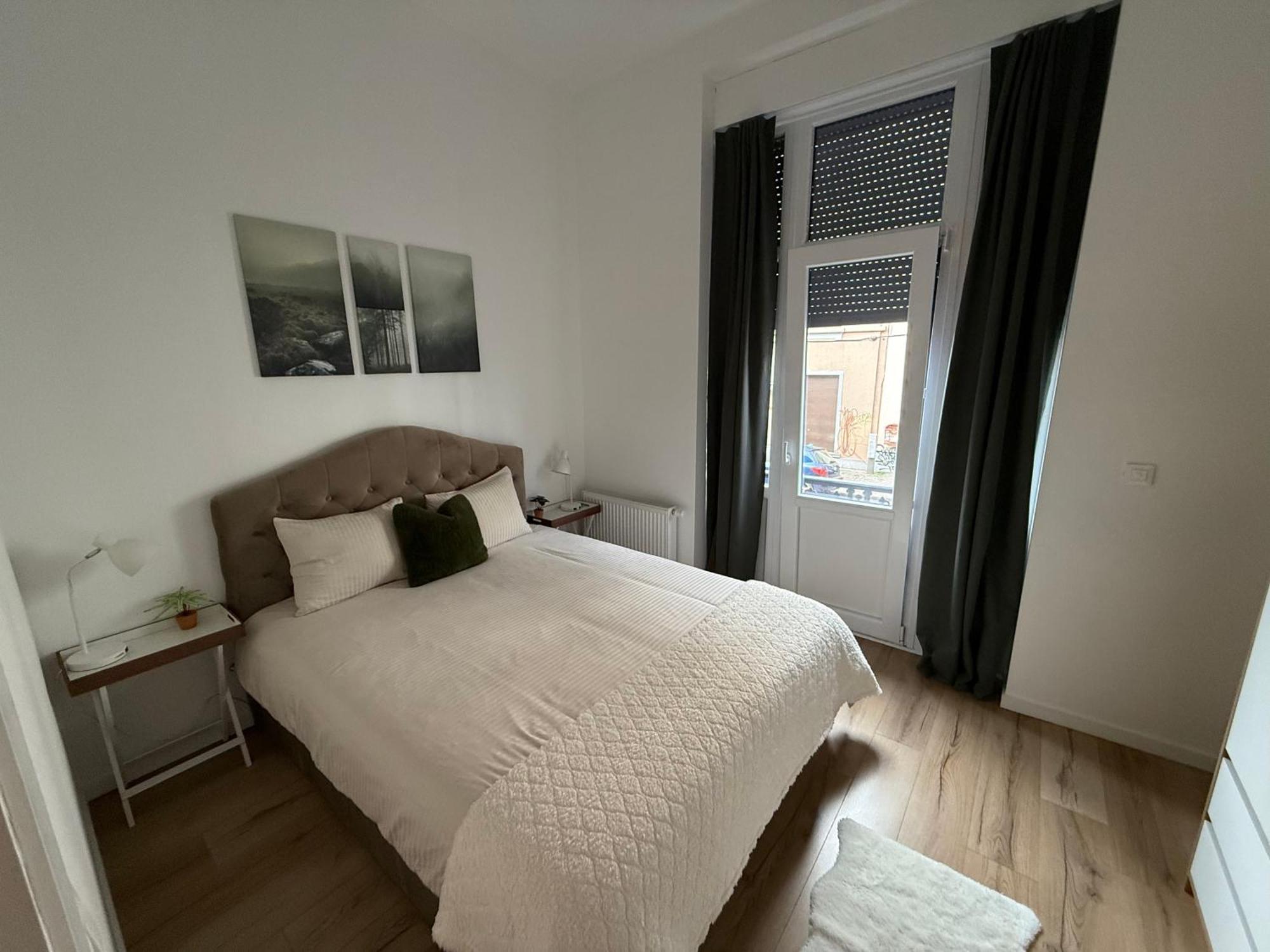 Cozy South-up And Ground * Brussels